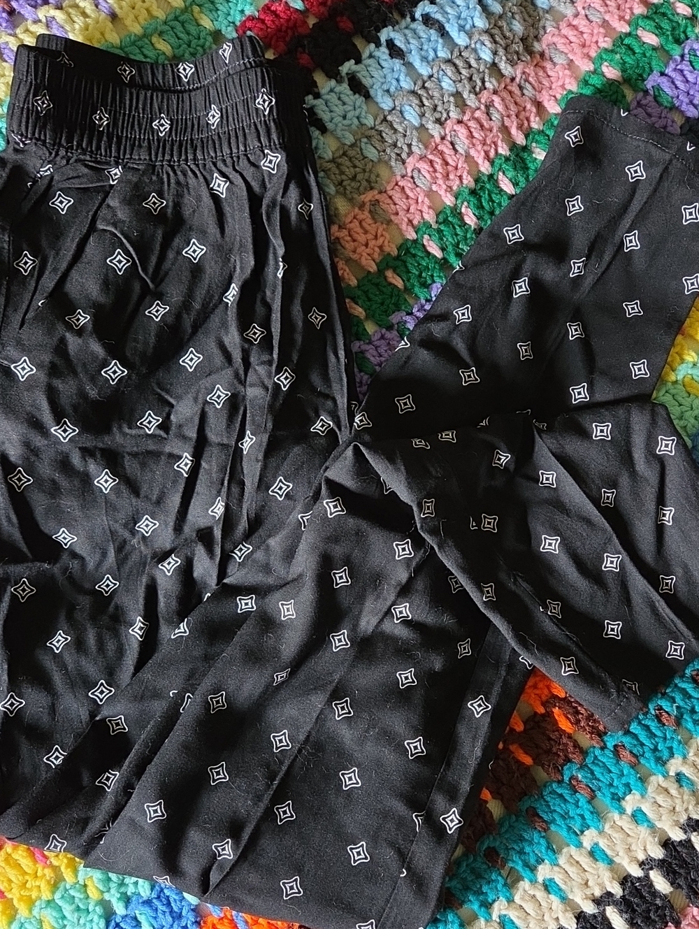 H&M Divided Quadrant Motif All Over Print Pullon Trousers. Size 4.